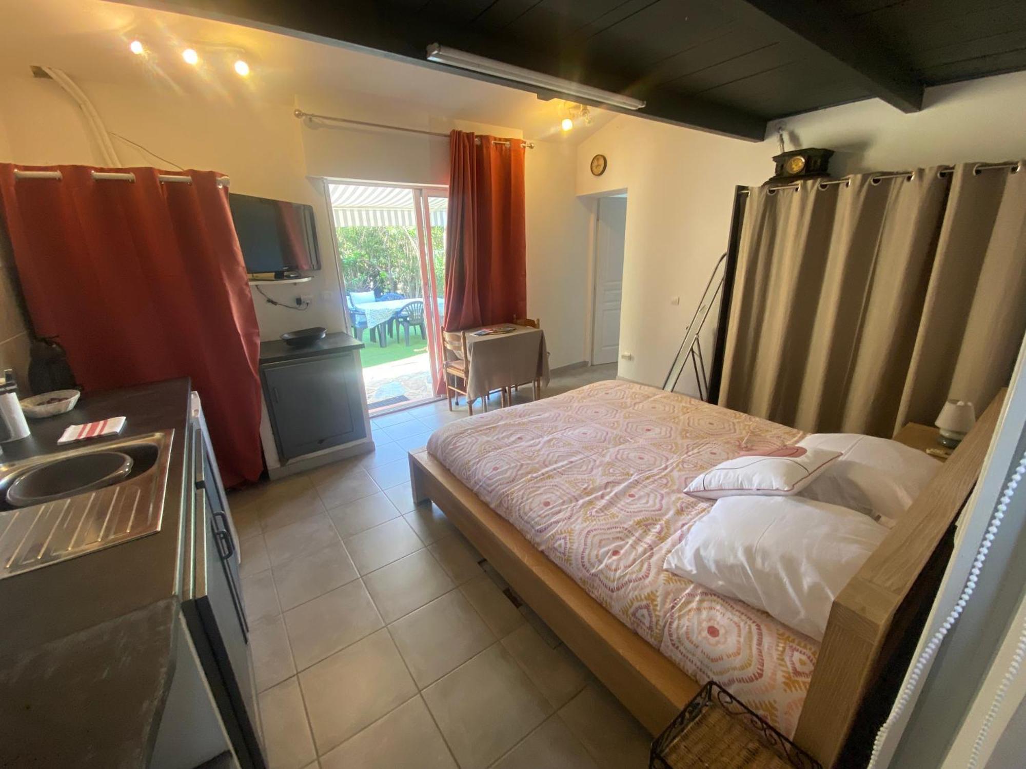 Proche Ajaccio Maisonnette Independante 4 Personnes Au Calme Alata Zewnętrze zdjęcie