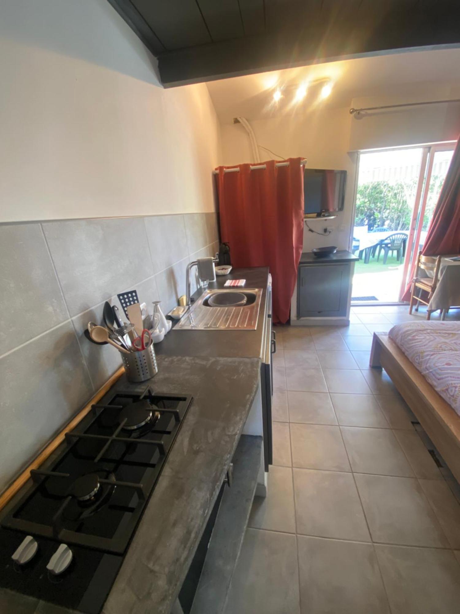Proche Ajaccio Maisonnette Independante 4 Personnes Au Calme Alata Zewnętrze zdjęcie